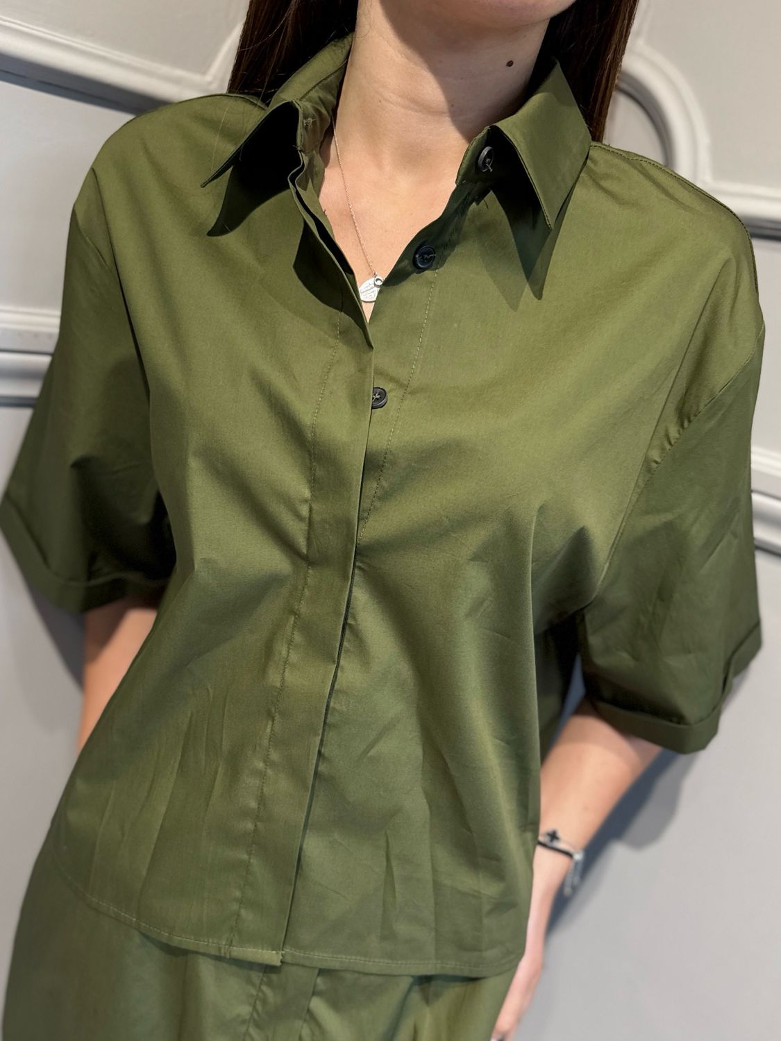 TENSIONE IN - camicia in popeline di cotone 26C4916 verde militare
