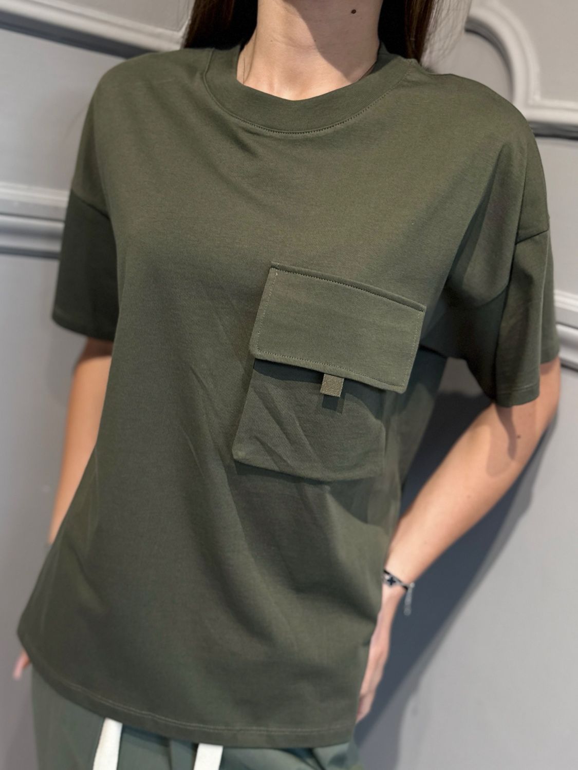 VICOLO - t-shirt tasca UAB0373 verde militare