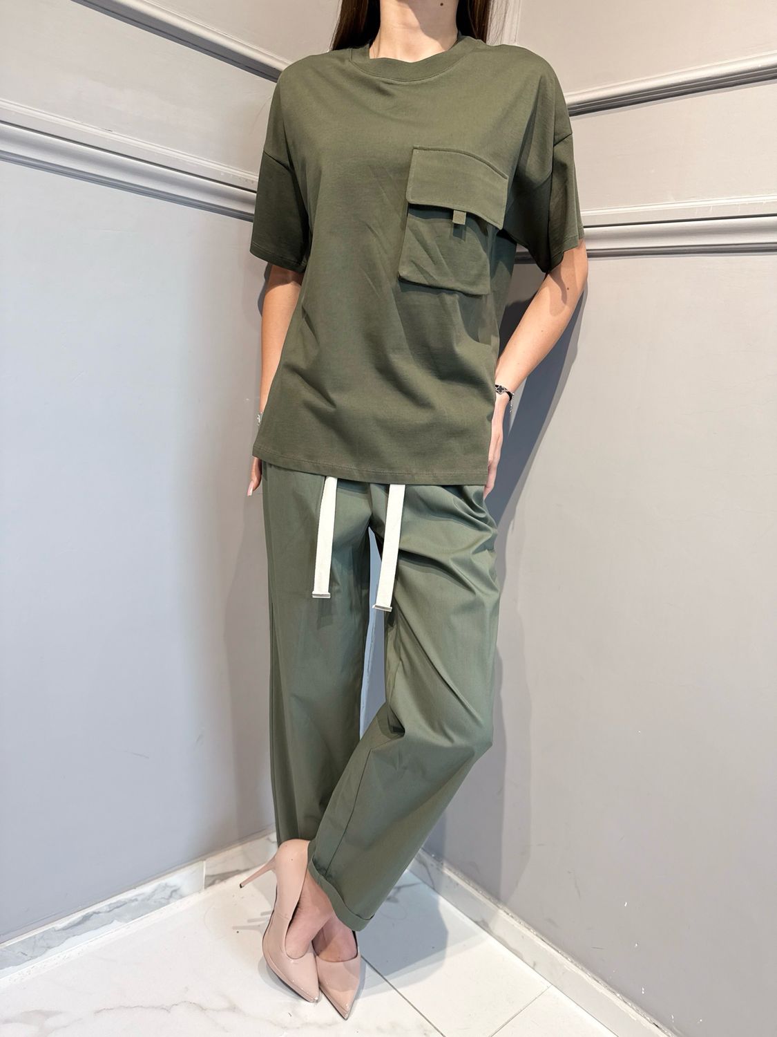 VICOLO - t-shirt tasca UAB0373 verde militare