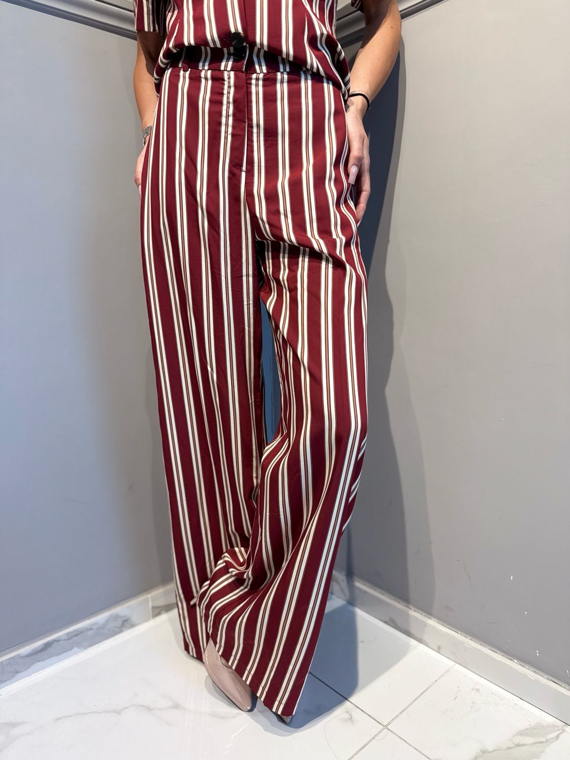 MOTEL - pantalone a righe a palazzo elastico dietro 26P5209 bordò