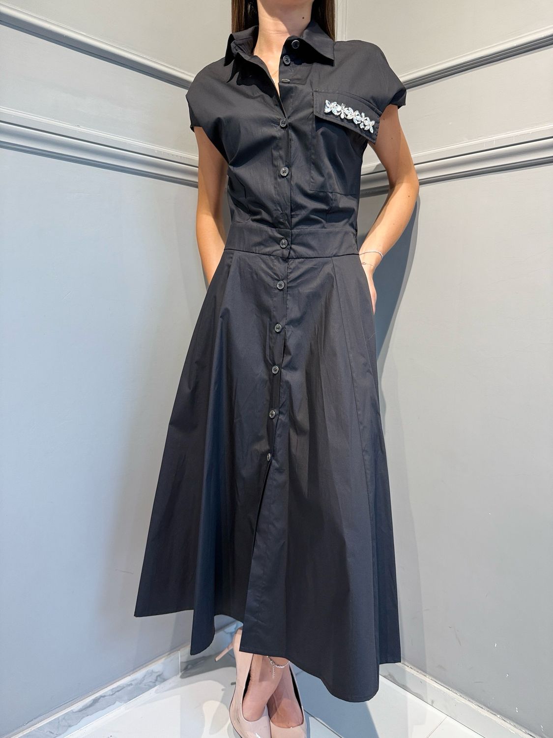 TENSIONE IN - abito con pietre 26V5386 nero