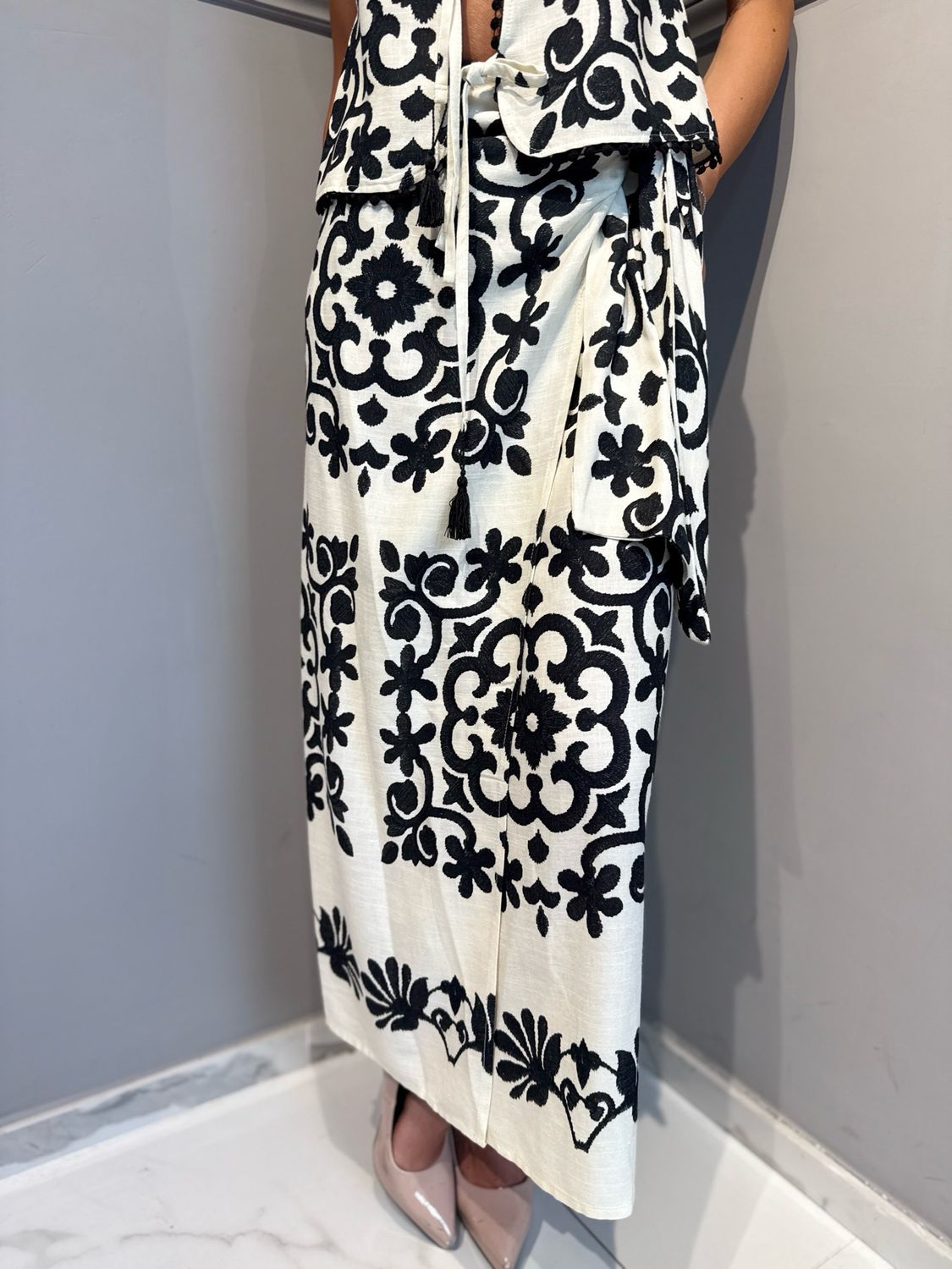 TENSIONE IN - gonna pareo B1859 bianco/nero