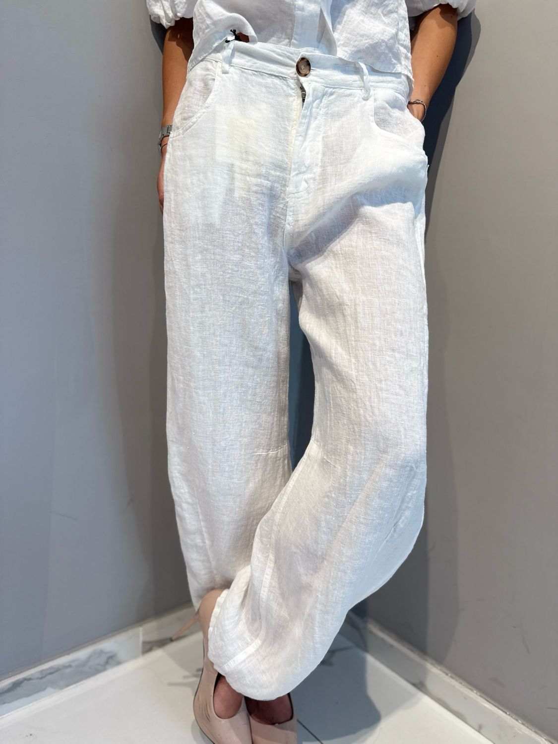 TENSIONE IN - pantalone Baloon in puro lino S26PE58 bianco