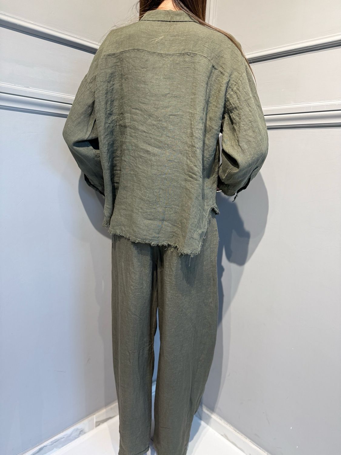 MOTEL - camicia in puro lino sfrangiata S26CE38 militare