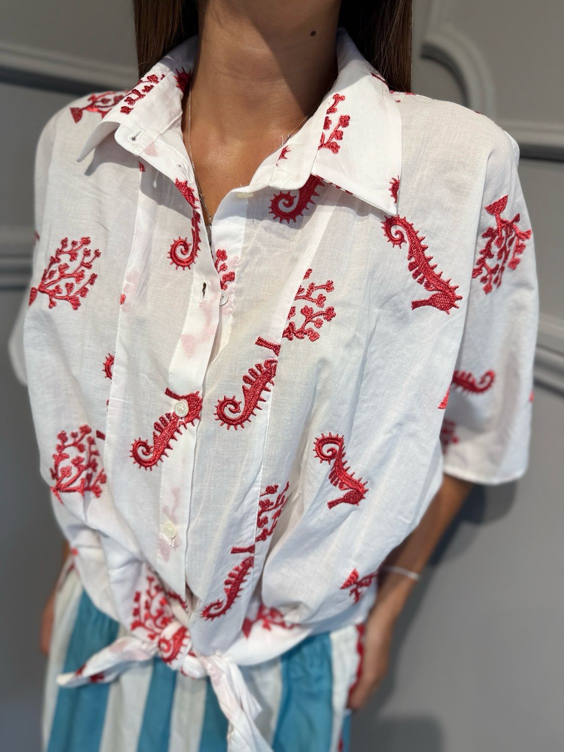 VICOLO - camicia con cavallucci marini TAB3174 naturale/rosso