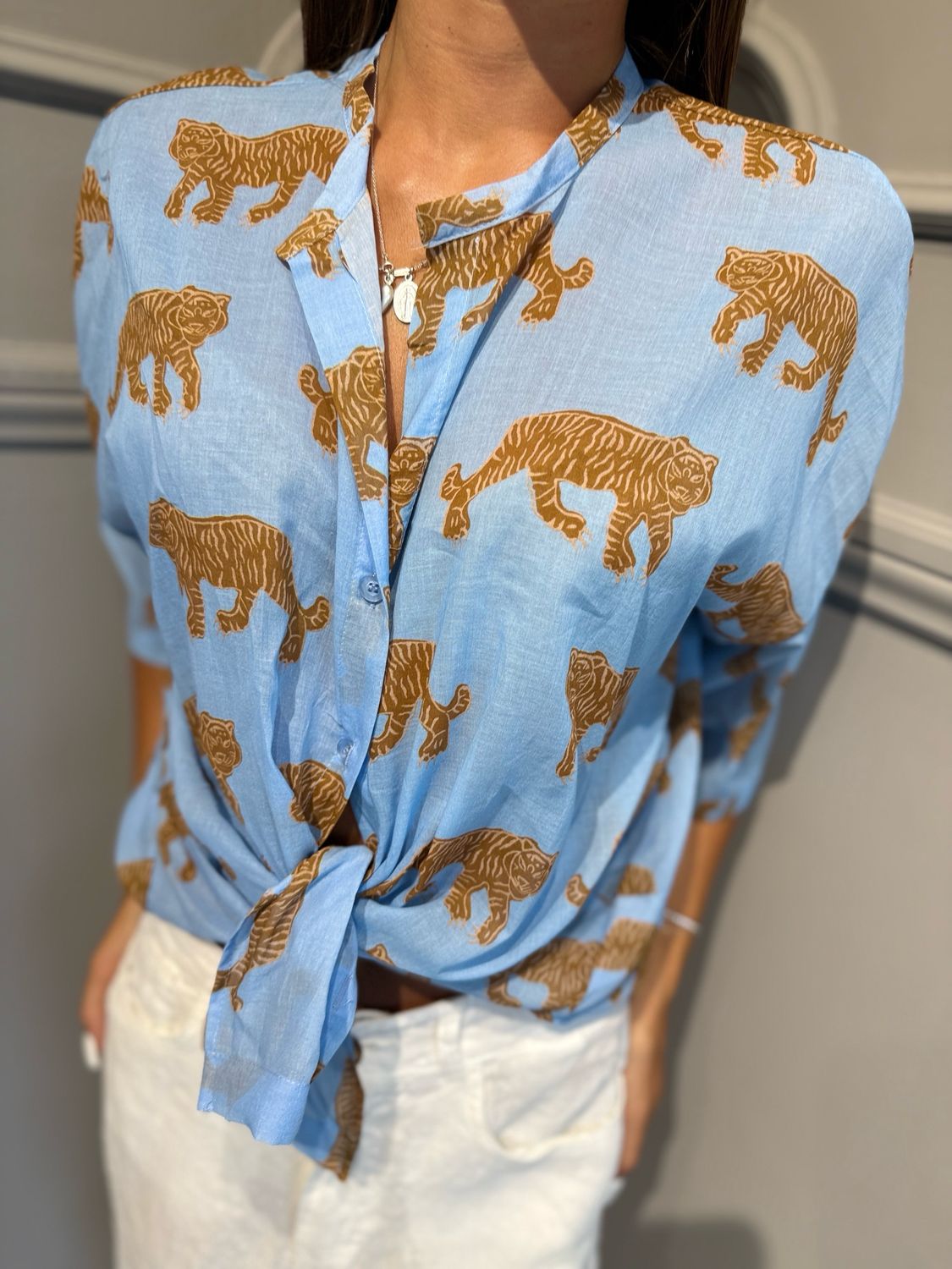 TENSIONE IN - camicia in mussola tigri S260438 celeste
