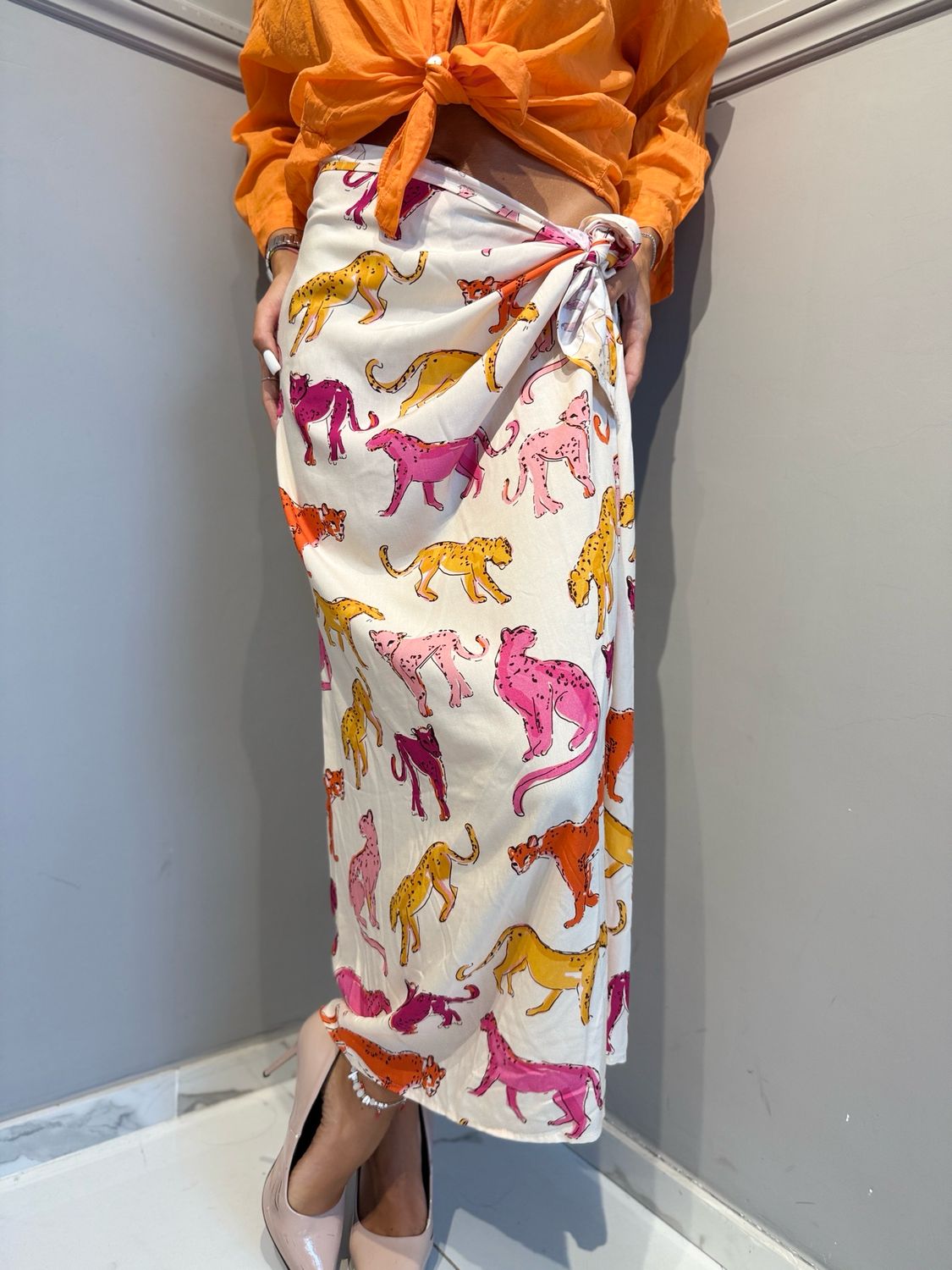 TENSIONE IN - gonna lunga foulard leopardo 39868 arancio/fucsia