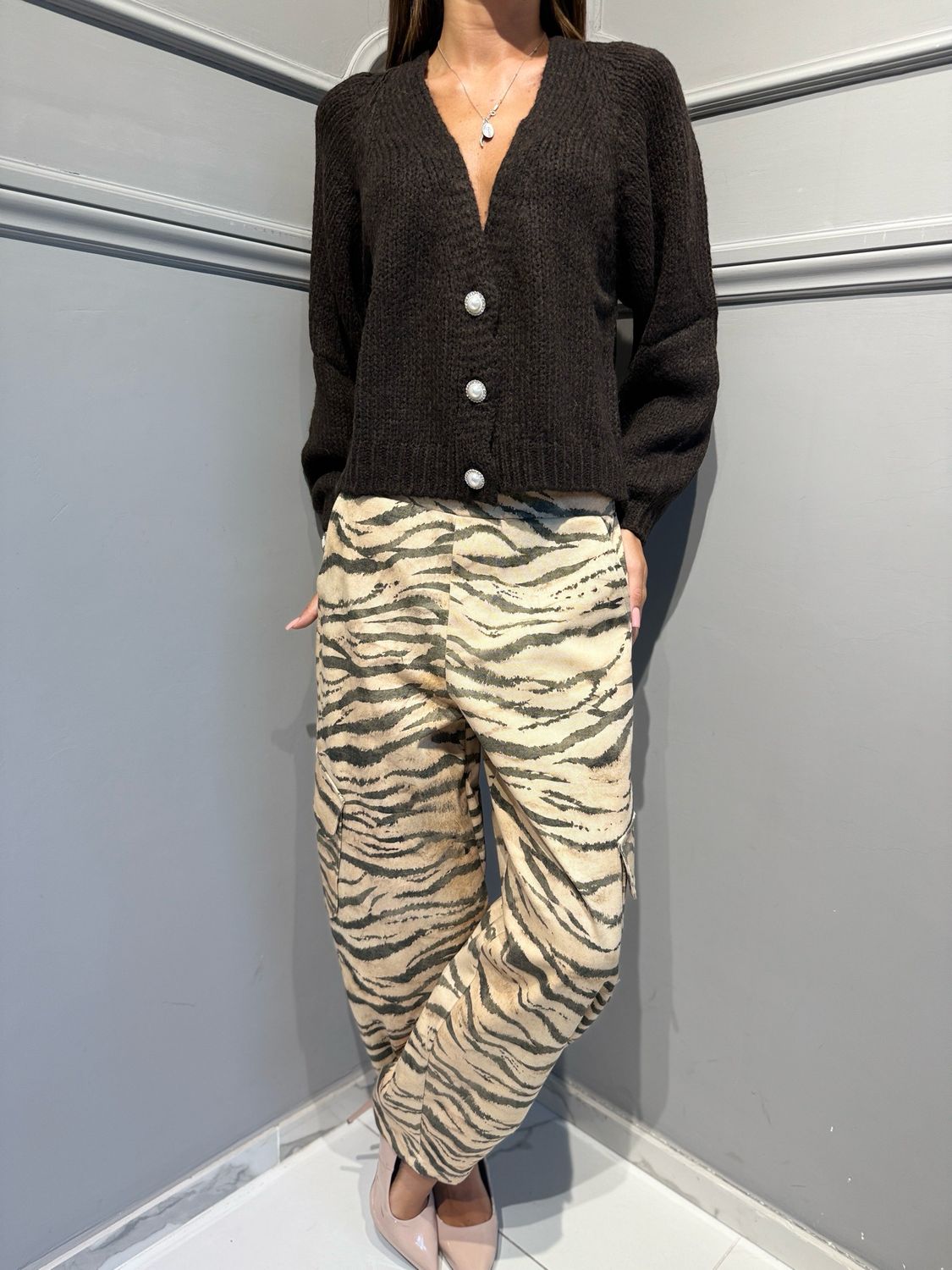 TENSIONE IN -  pantalone cargo Baloon zebrato 40350