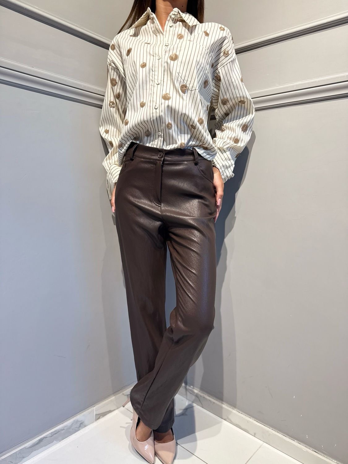 TENSIONE IN - Camicia con paillettes W26C103CAMP beige