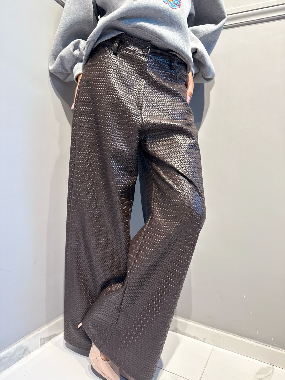 MOTEL - pantalone in ecopelle 224155-26EB cioccolato