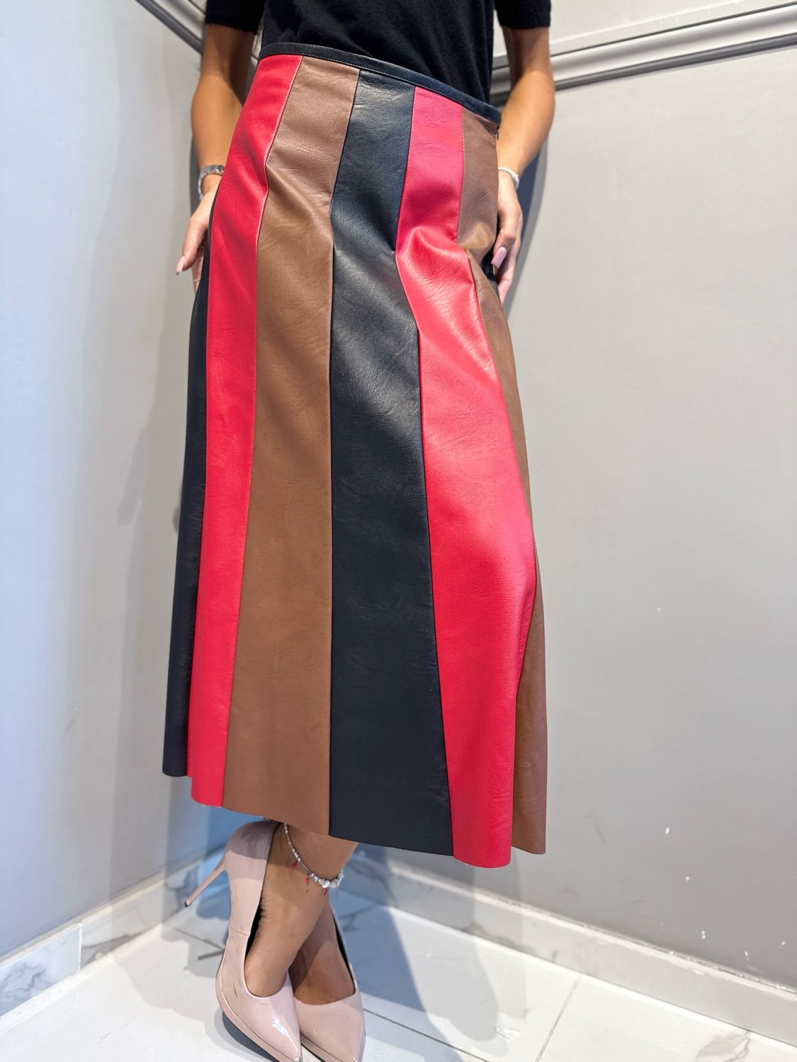 TENSIONE IN - gonna lunga in ecopelle 226044AI26CAMP rosso/tabacco/nero