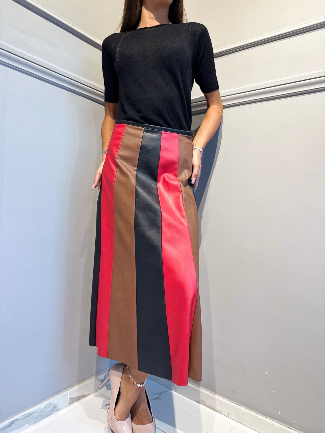 TENSIONE IN - gonna lunga in ecopelle 226044AI26CAMP rosso/tabacco/nero