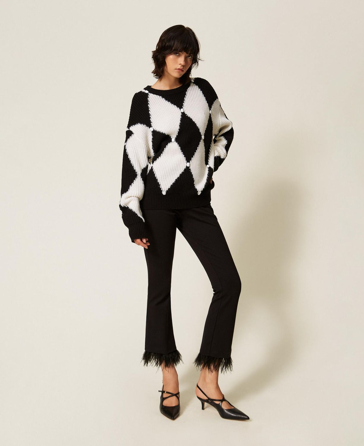 TWINSET ACTITUDE - Pantaloni flare con piume 262AT2141 Nero