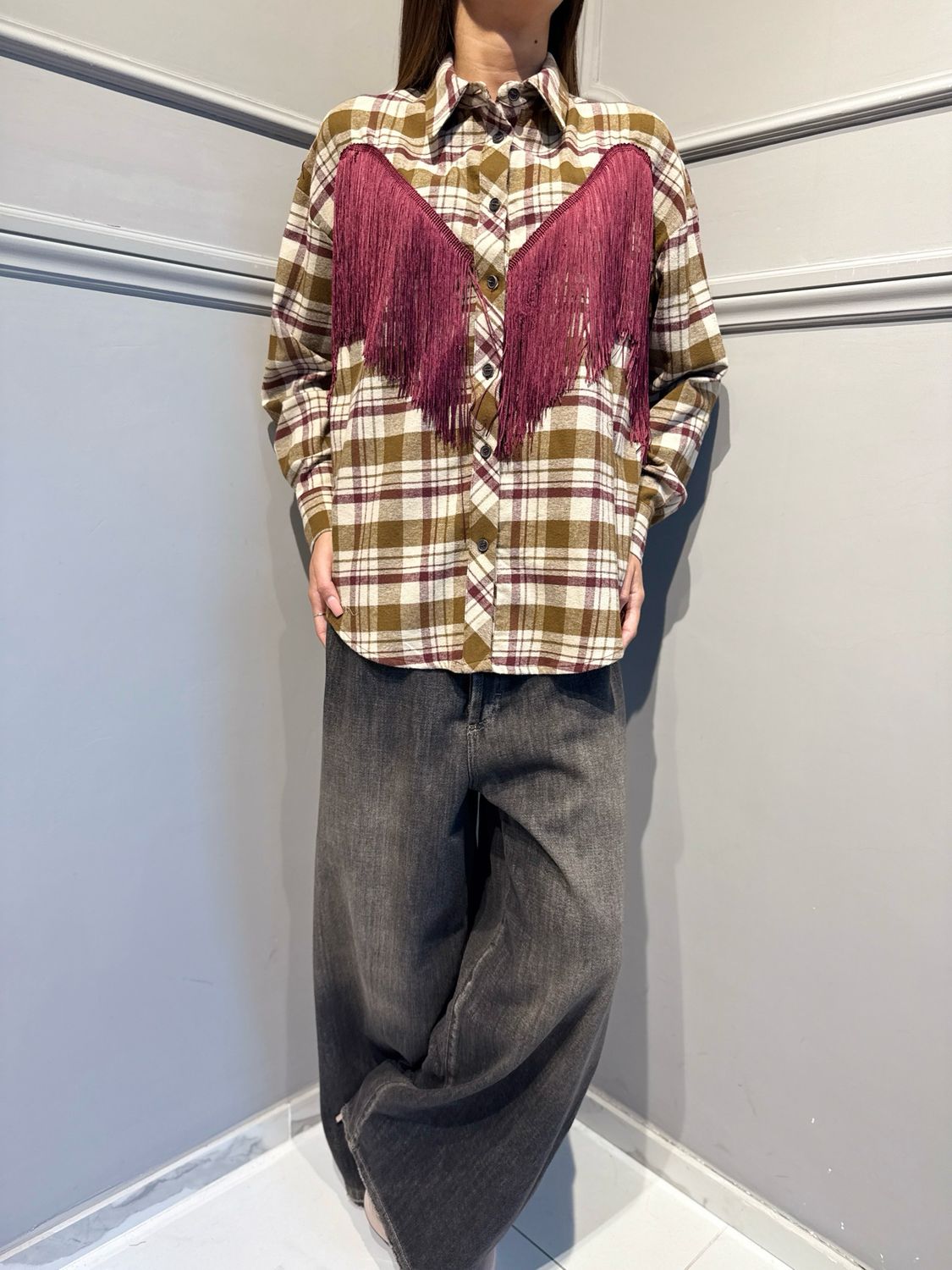 TENSIONE IN - camicia in flanella con frange 27C6417 bordeaux/beige