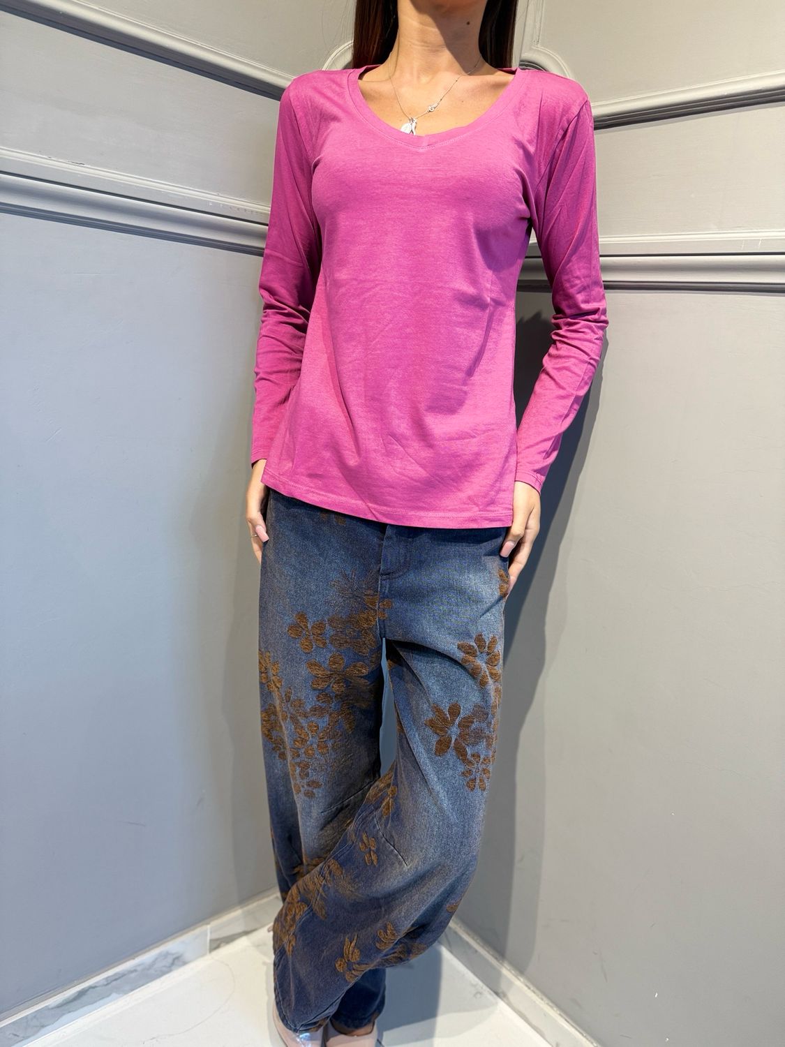 HAVE ONE - t-shirt slim V elasticizzata in cotone MJS-R122 orchidea