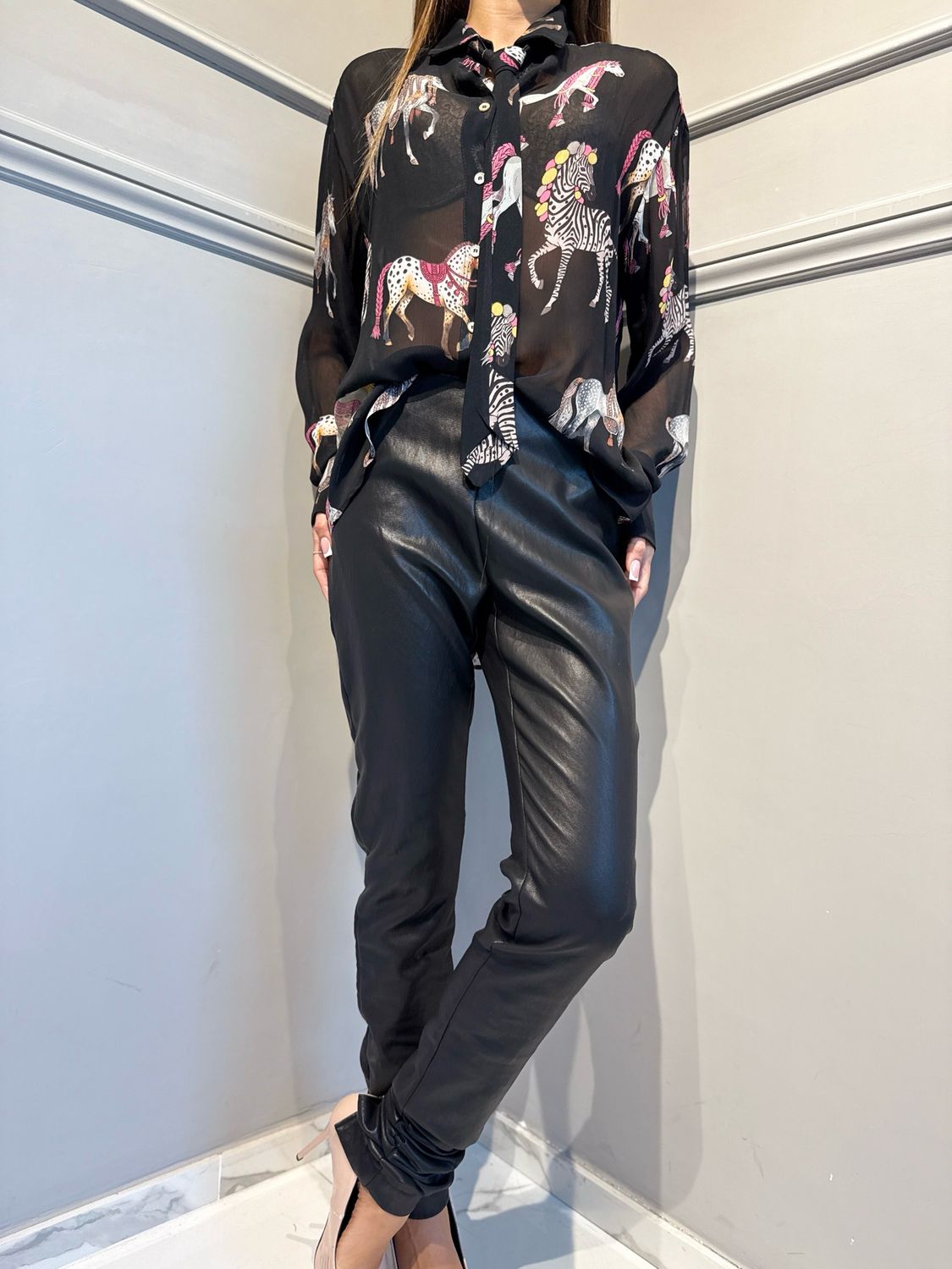 VICOLO - leggings in ecopelle con bottoni dietro finali TAC1433 nero