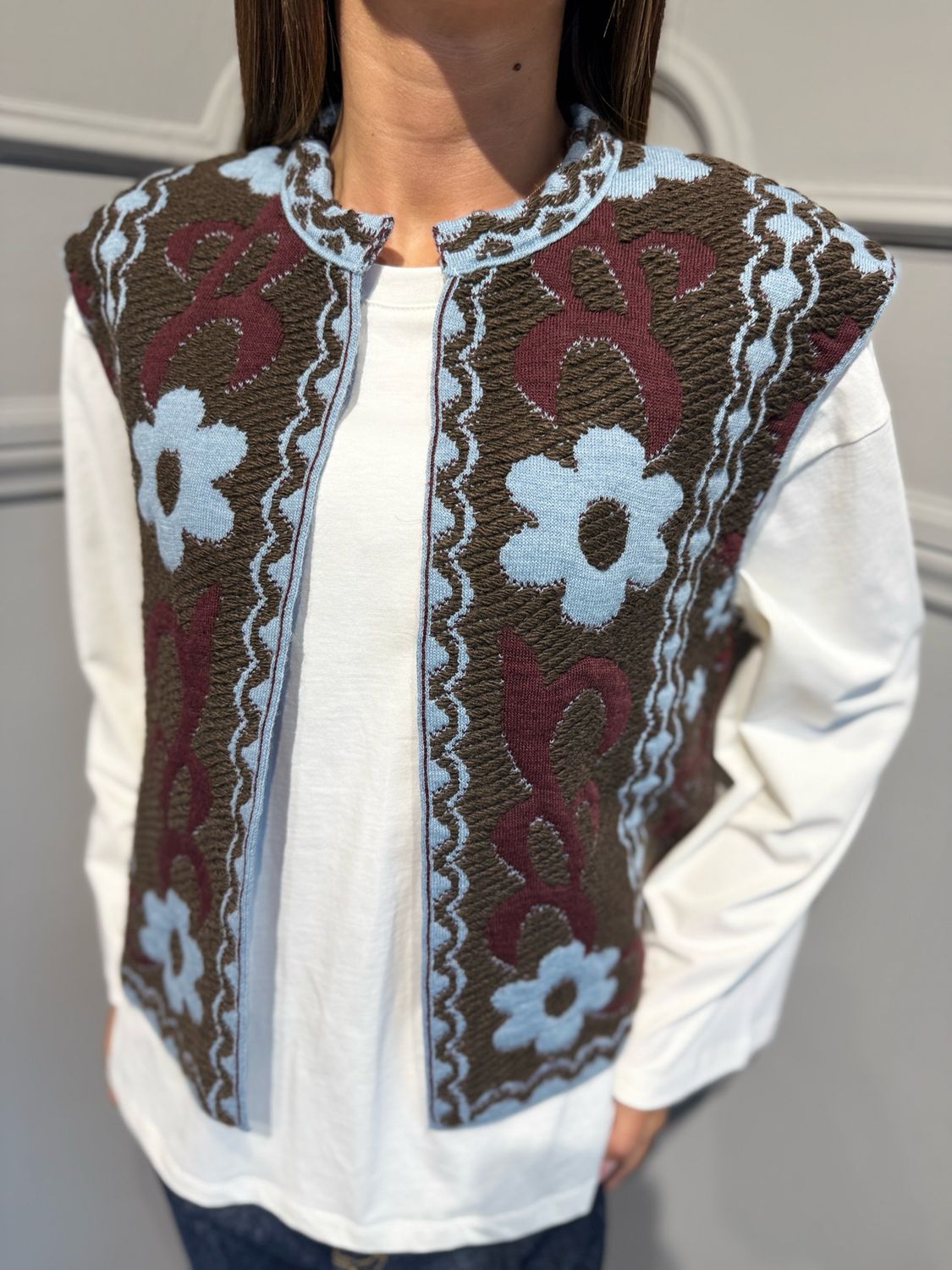 TENSIONE IN - gilet in maglia W6HMG62A400 Moro