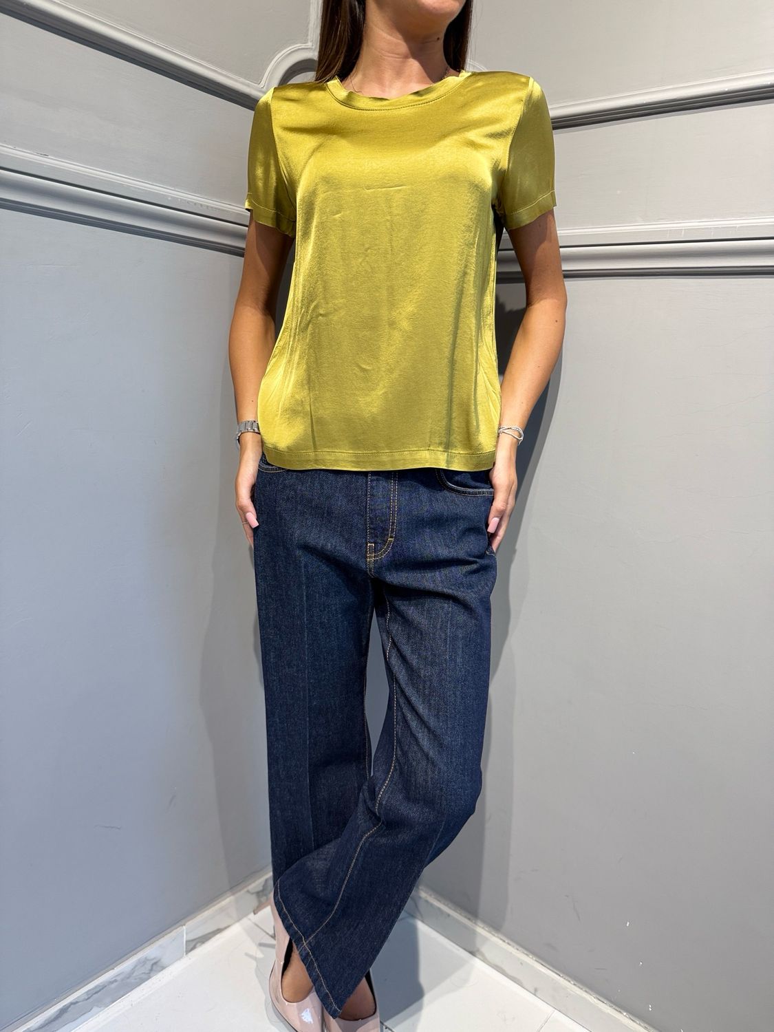 VICOLO - t-shirt in satin TAC0282 oliva