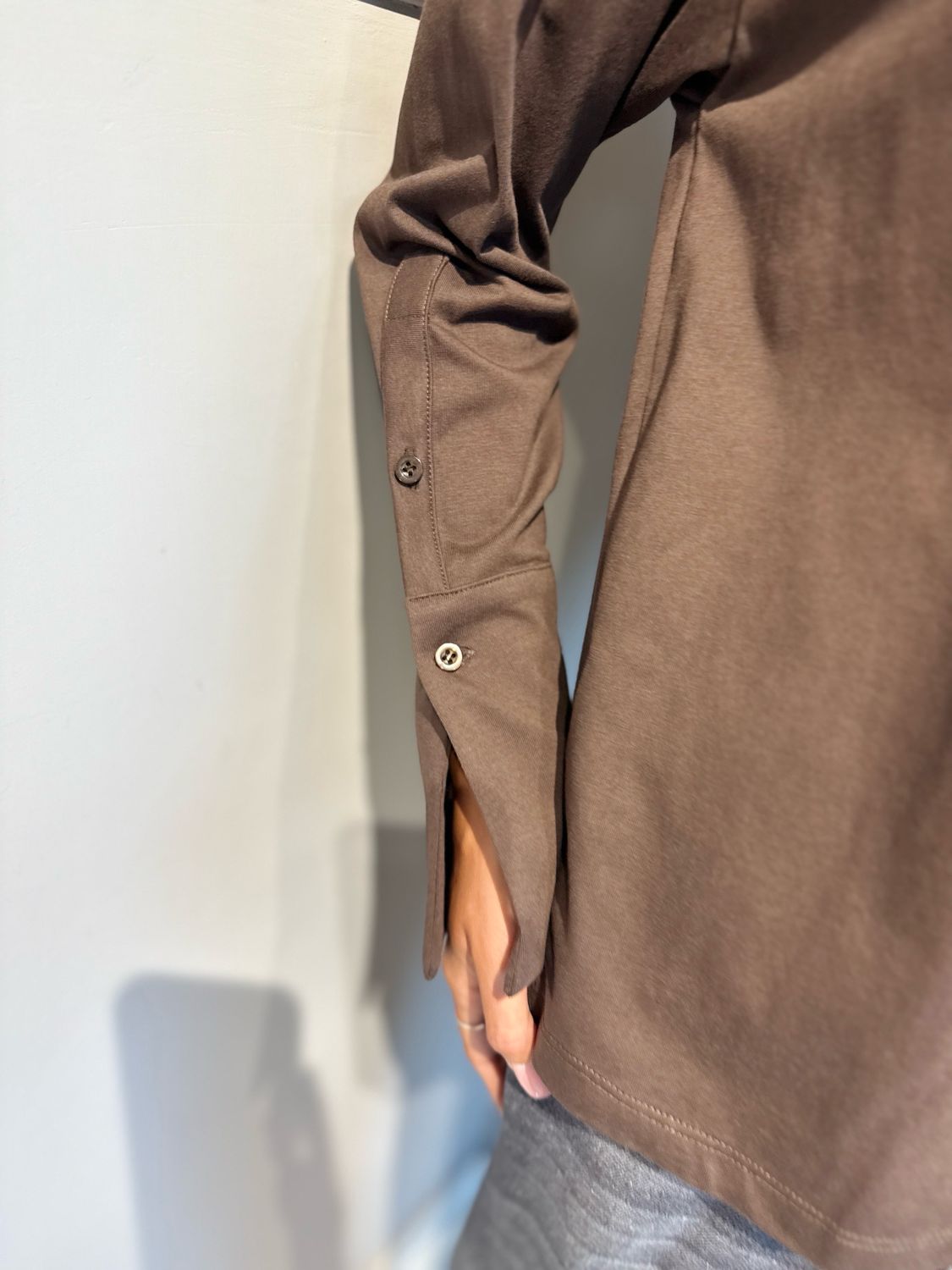 TENSIONE IN - t-shirt polso camicia FW260049 Moro