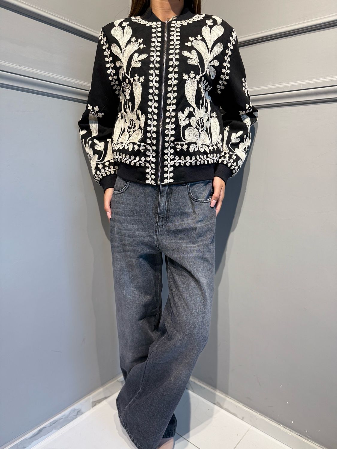 TENSIONE IN - giacca bomber ricami BH508626 nero