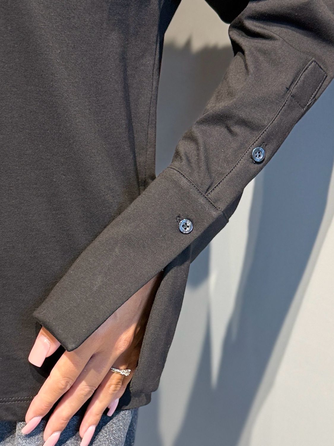 TENSIONE IN - t-shirt con polso cambia nero FW260049