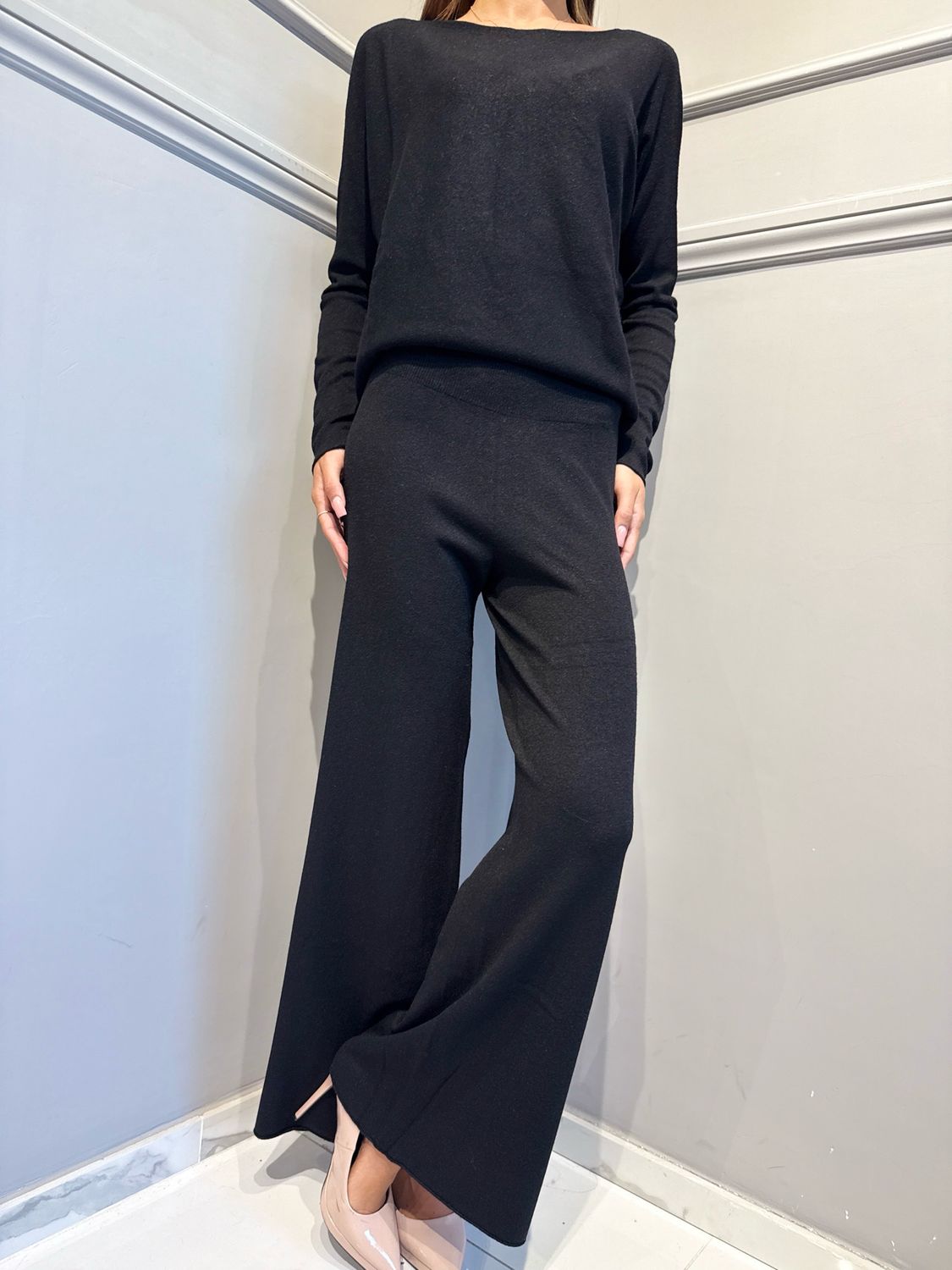 HAVE ONE - completo in maglia over scollo a barca HMG-R007 nero