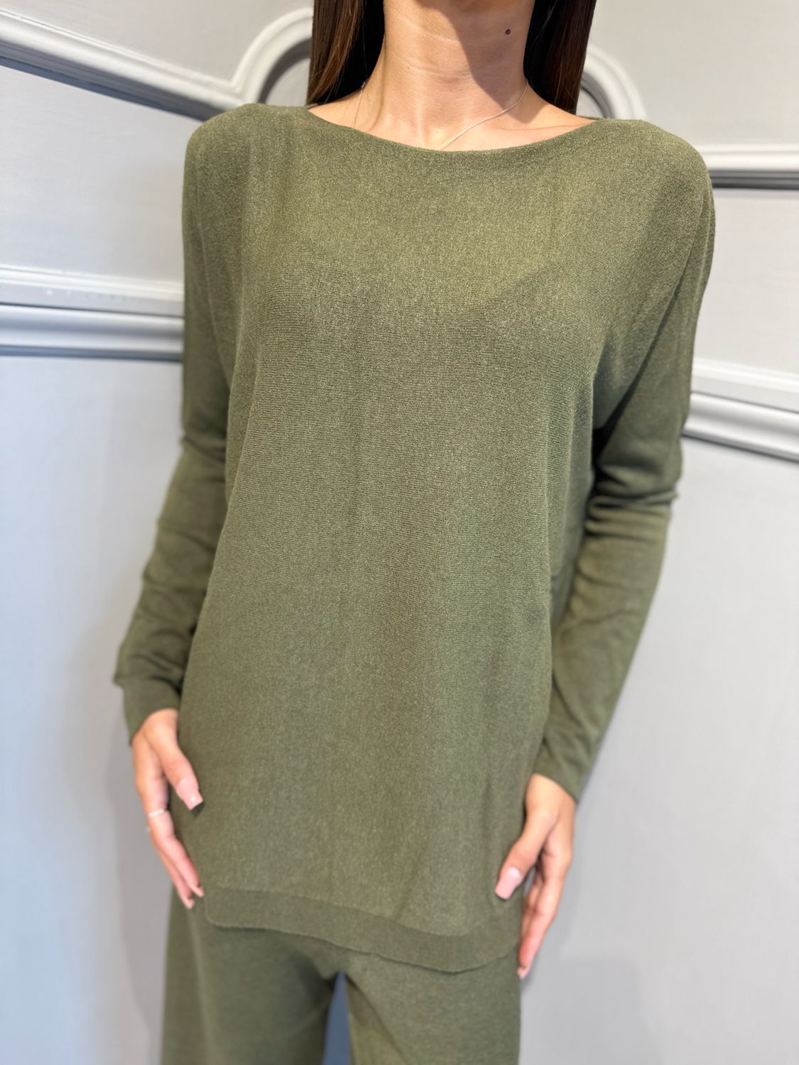 HAVE ONE - completo in maglia over scollo a barca HMG-R007 verde militare