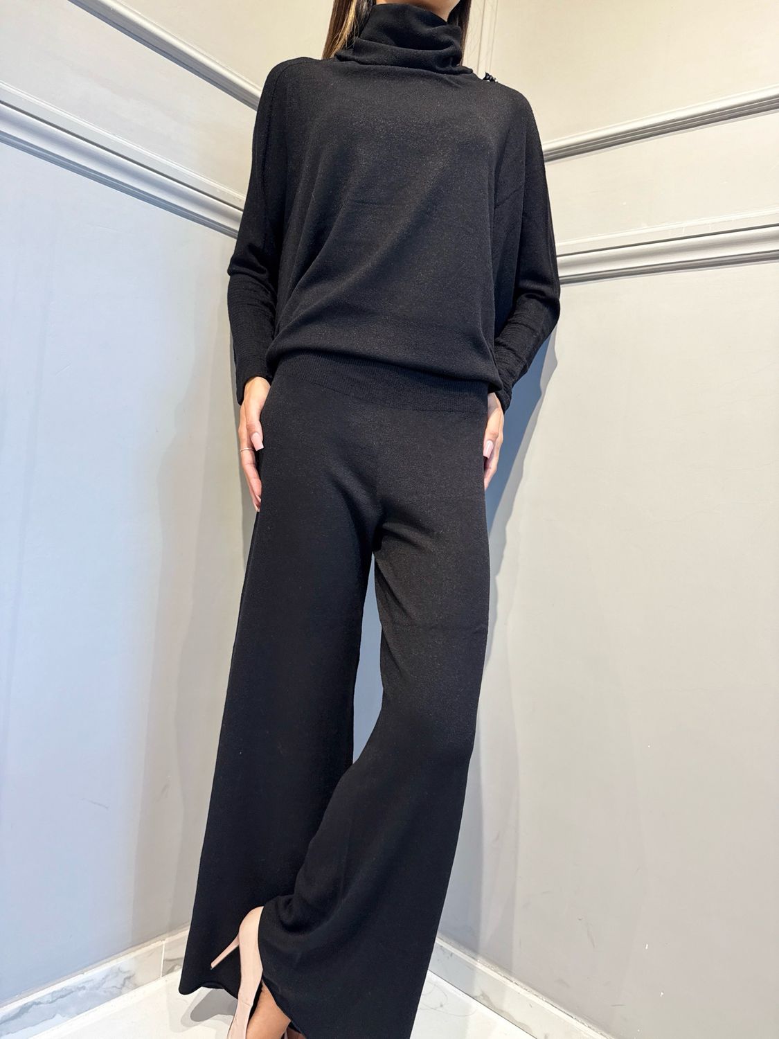HAVE ONE - completo i maglia over collo ciambella HMG-R006 nero