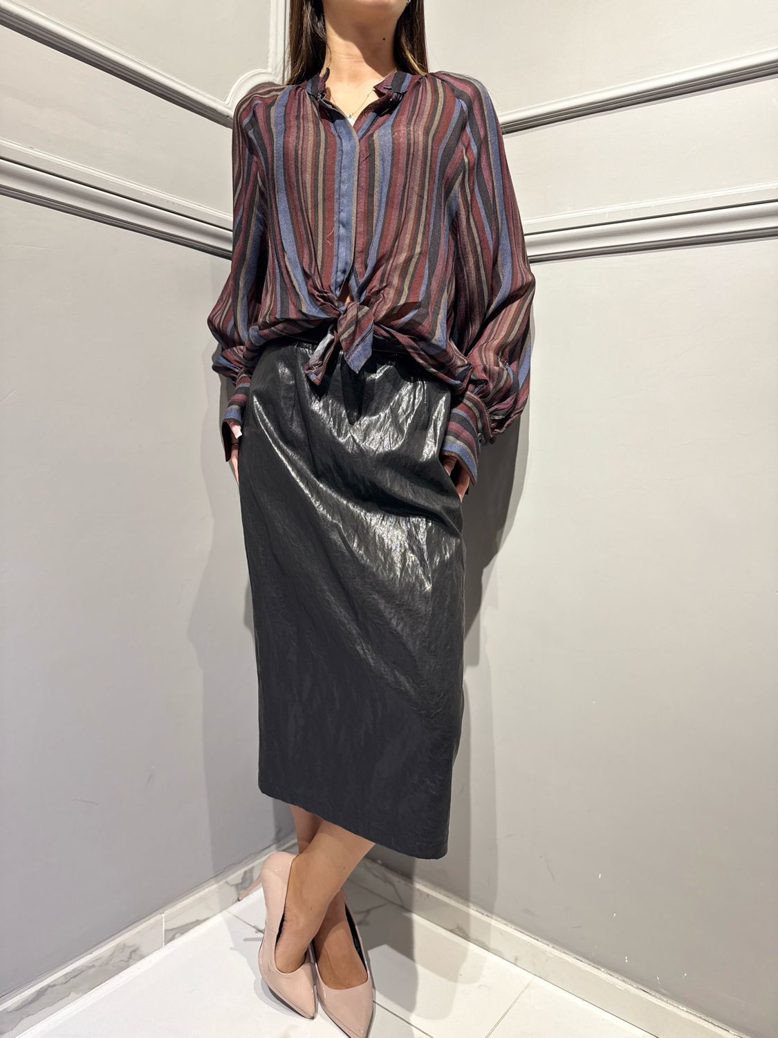 TENSIONE IN - gonna longuette in ecopelle stropicciata 27G6134 nero