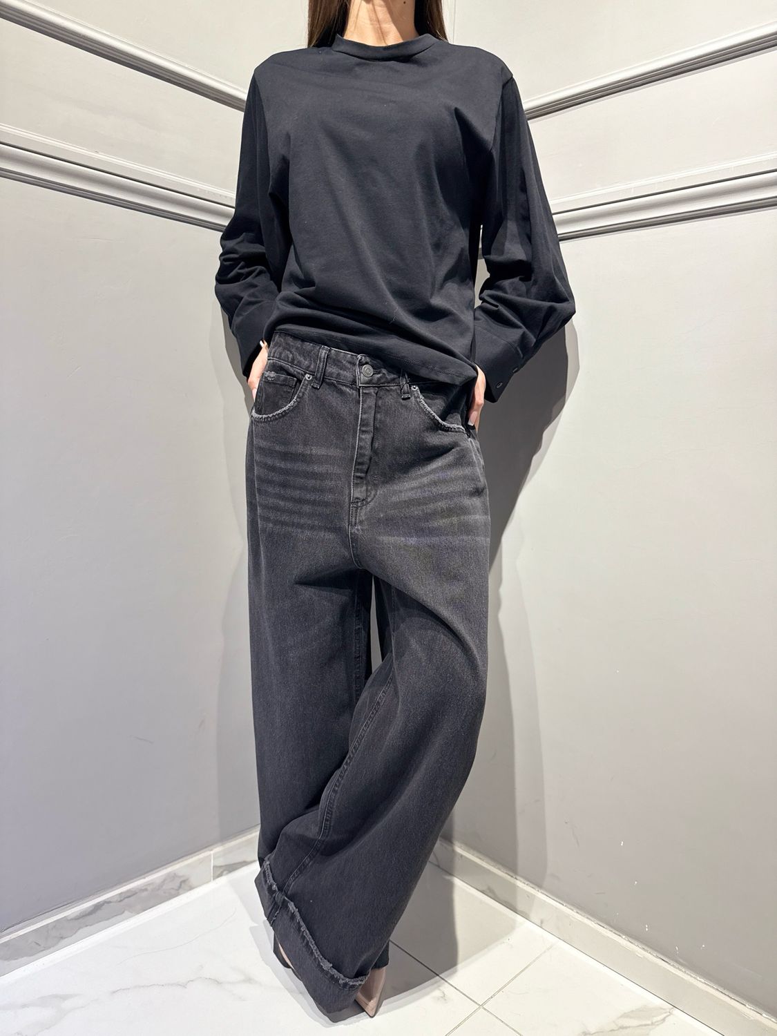 TENSIONE IN - t-shirt con maniche larghe e polso camicia W26M771  ero