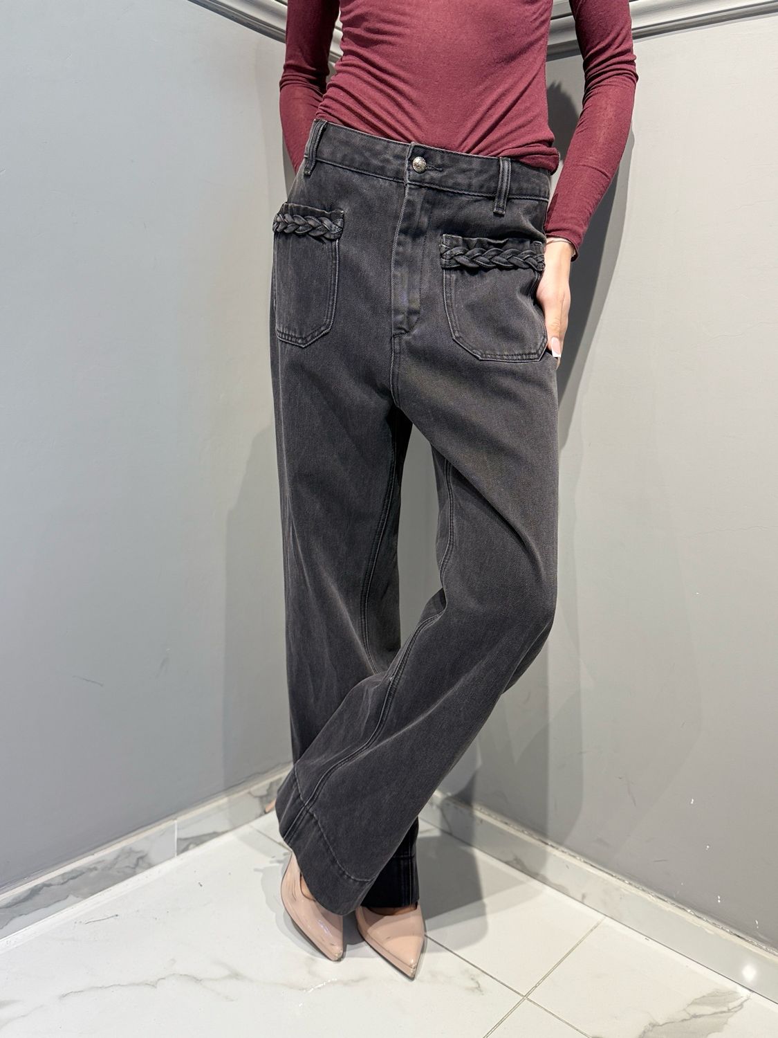 TENSIONE IN - jeans fermo con tasche a toppa e trecce 39645 denim nero