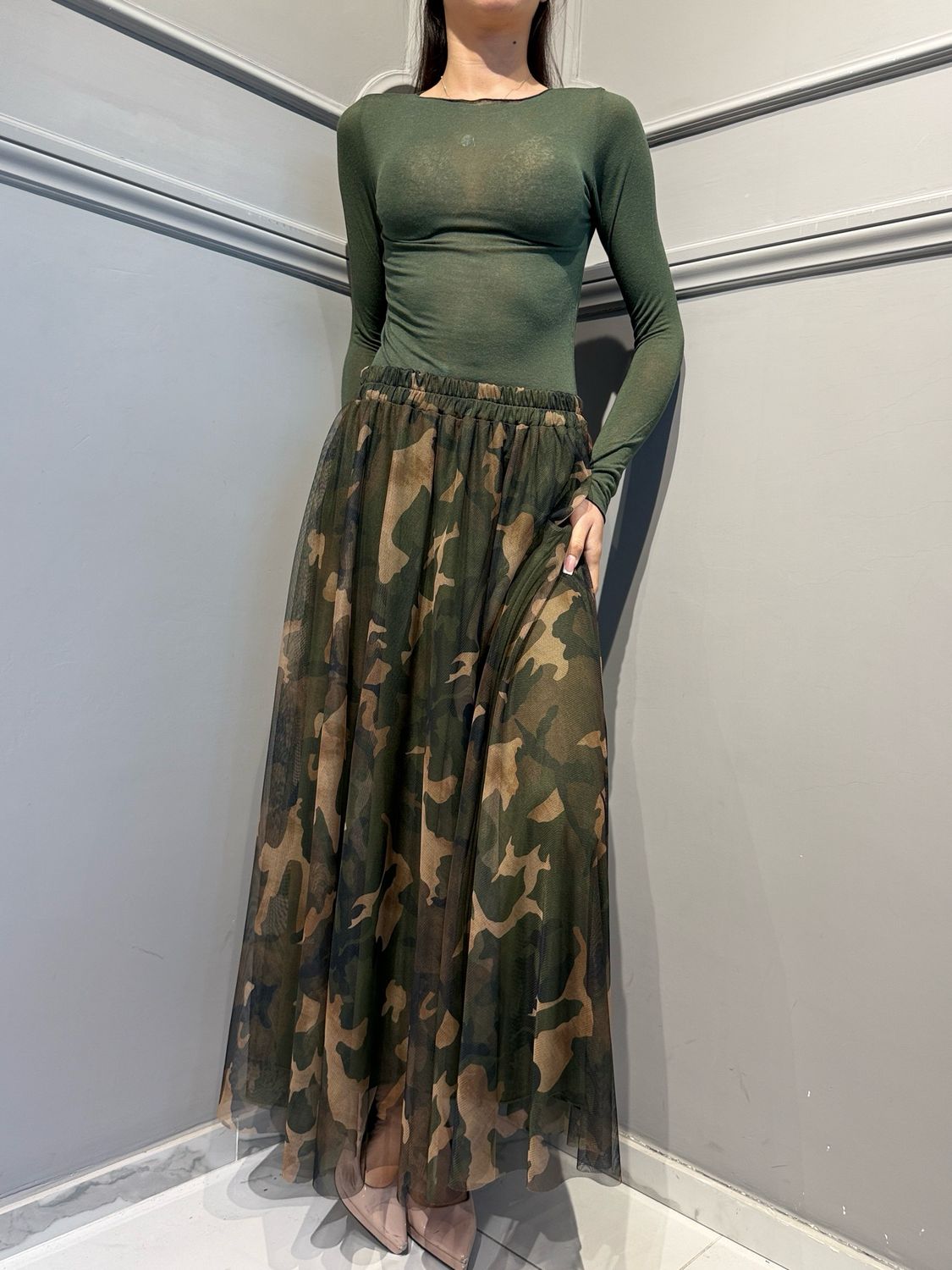 TENSIONE IN - maglia in misto cachemire scollo barca 100AI26 verde militare