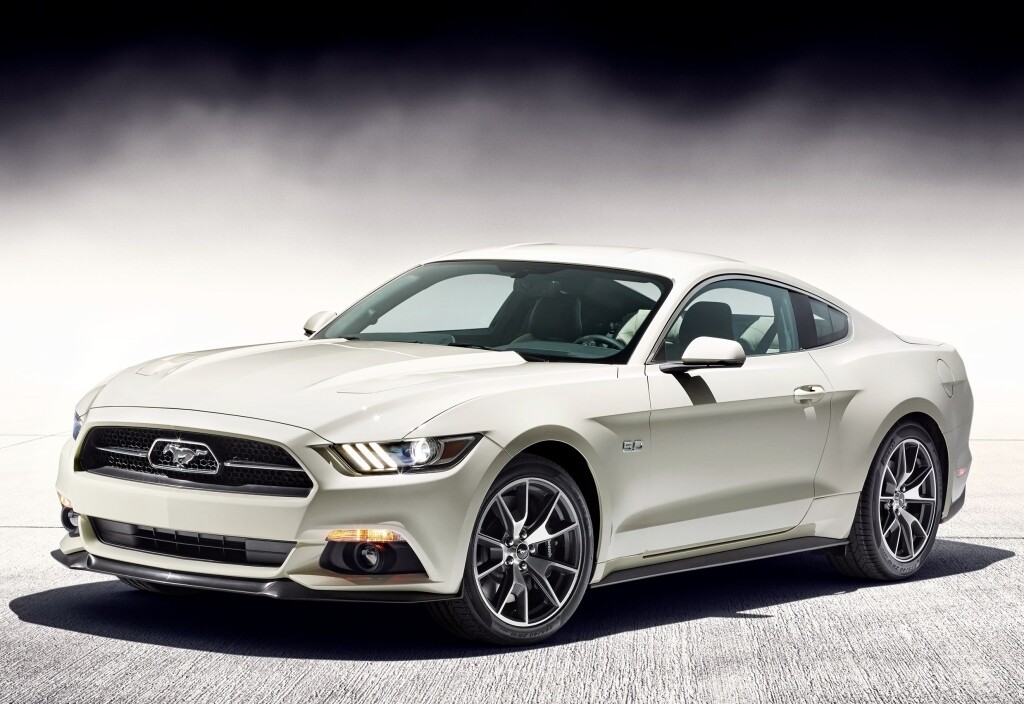 FORD Mustang 2014--