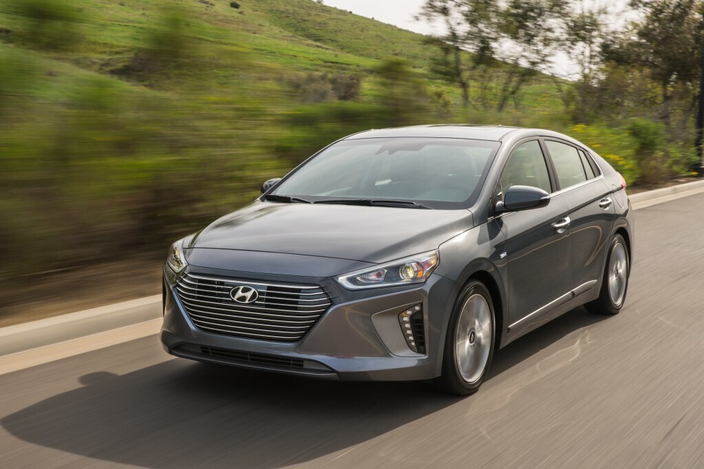 Body dimensions HYUNDAI IONIQ Hybrid 2016-- Collision repair