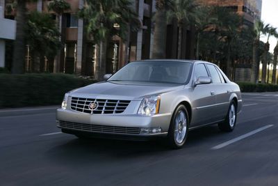 Body dimensions CADILLAC DTS 2006-2011 Collision repair
