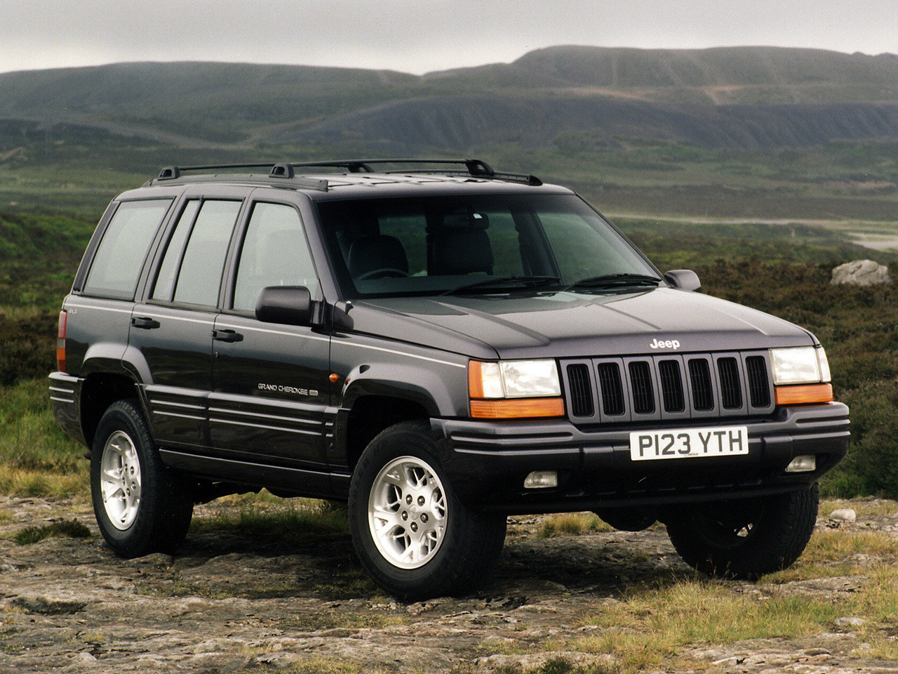 Модели гранд чероки. Jeep Grand Cherokee 1996. Jeep Grand Cherokee 1993. Jeep Grand Cherokee ZJ 1993. Джип Гранд Чероки 1993.