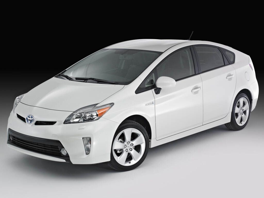 TOYOTA Prius V 2011-2015