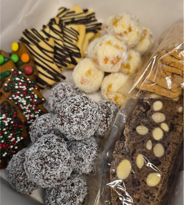 Mixed Pack of Christmas Goodies