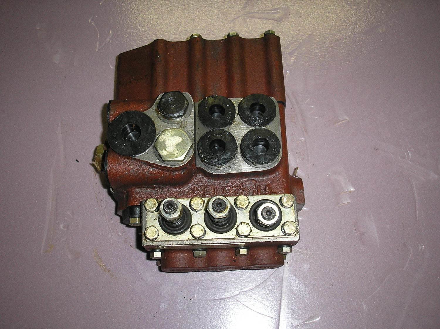 Hydraulic Distributor Valve