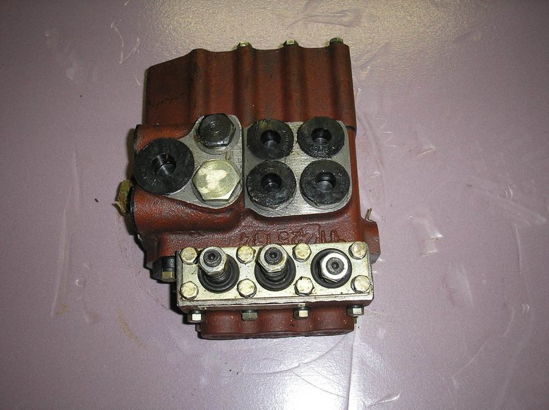 Hydraulic Distributor Valve