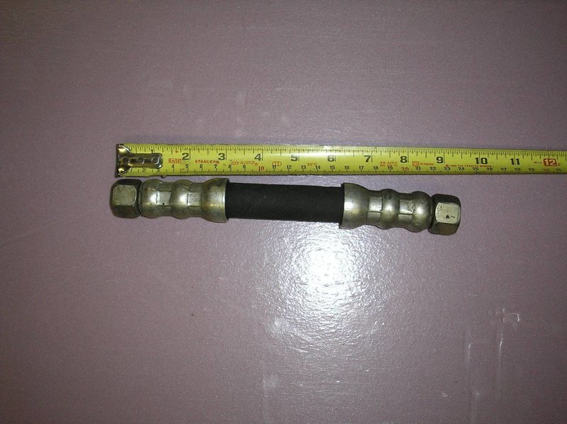 Hydraulic Hose. 9.5 inch
