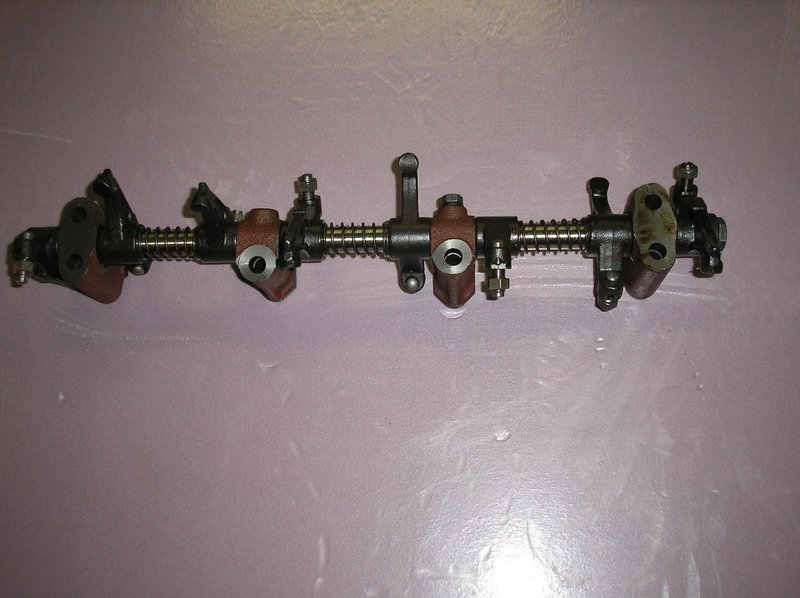 Rocker arm assembly