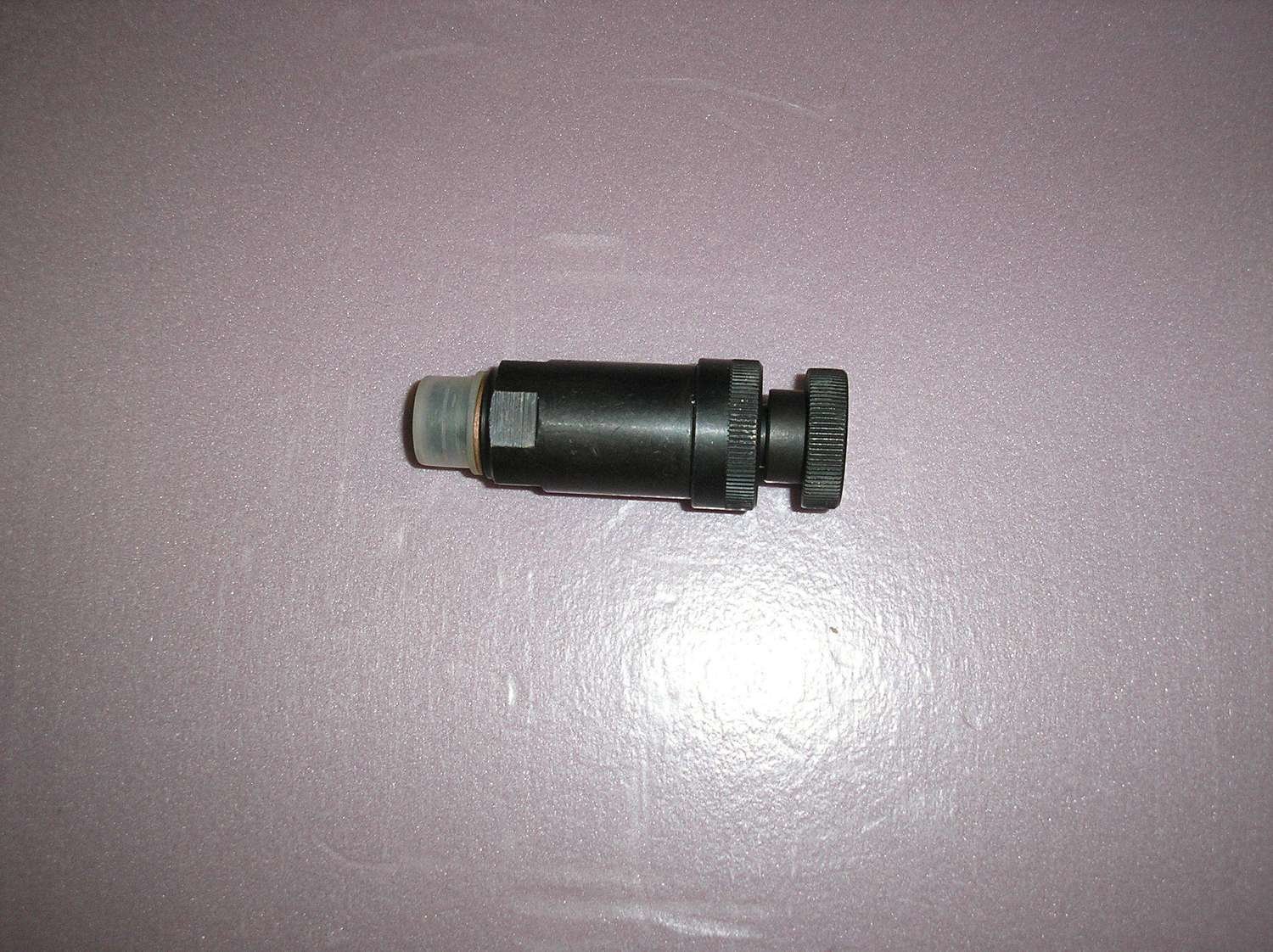 Fuel primer hand pump