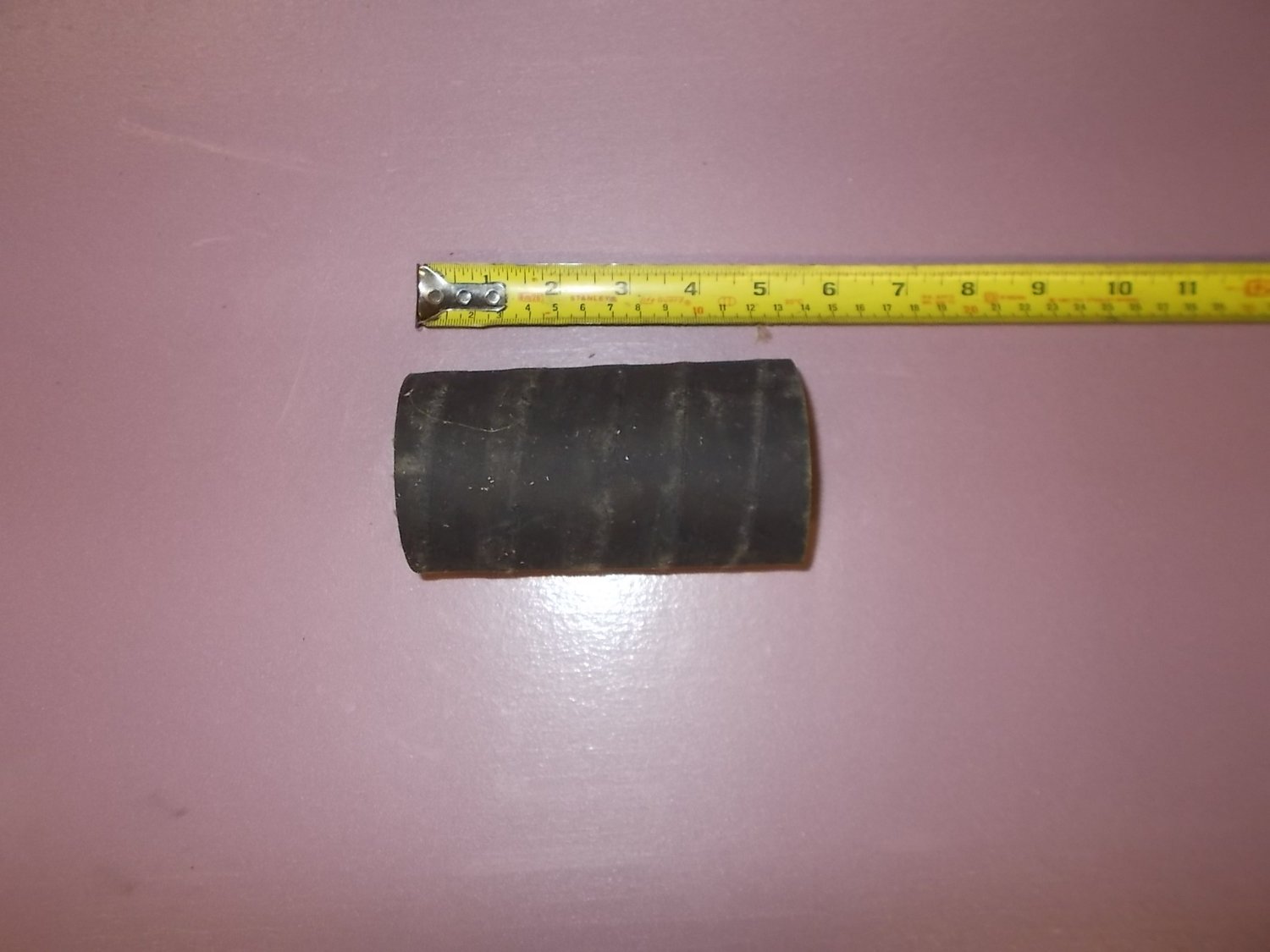 Fuel tank crossover hose