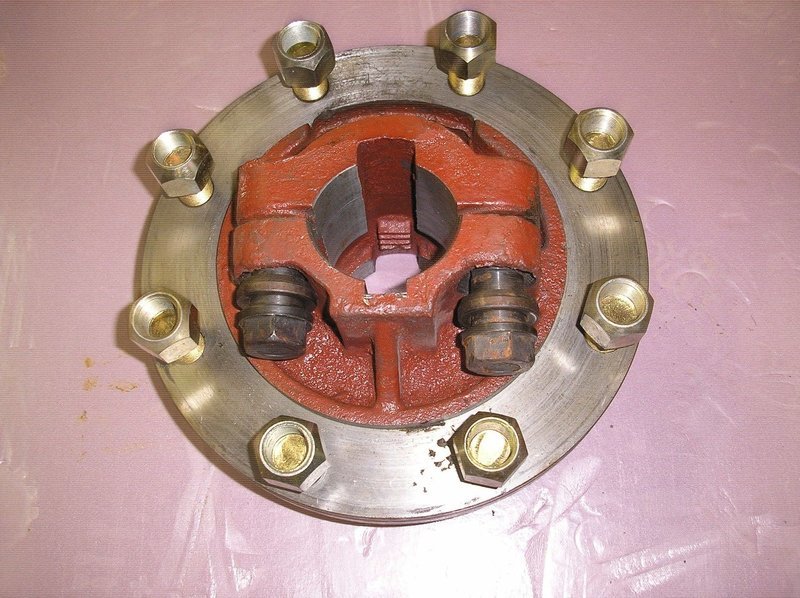 Rear wheel hub assembly