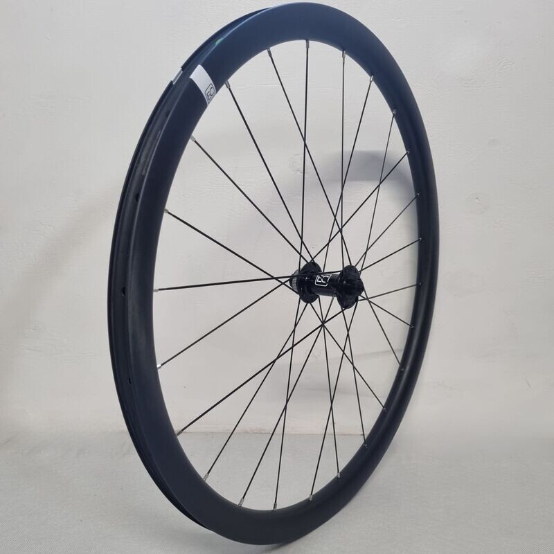 EC Wheels Carbon 35