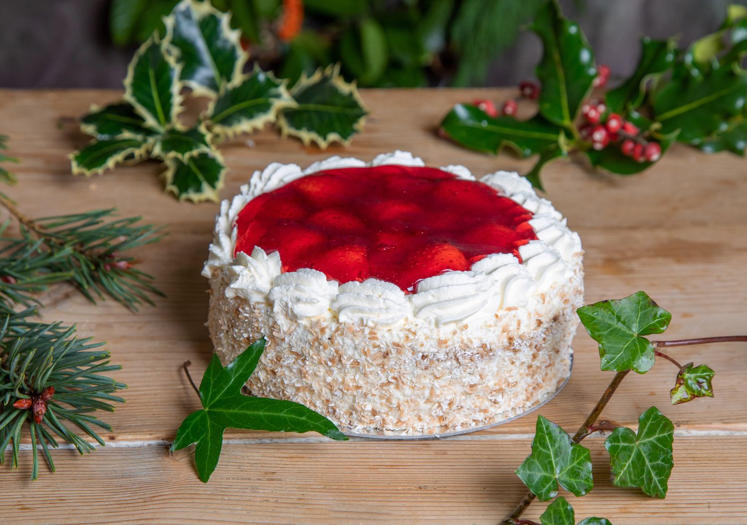 Strawberry Gateau (Regular: 4 - 6 portions) MORRISONS