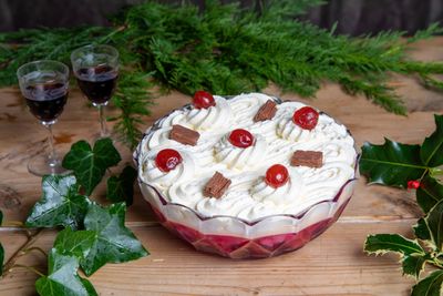 Large Sherry Trifle (6 - 8 portions) MORRISONS