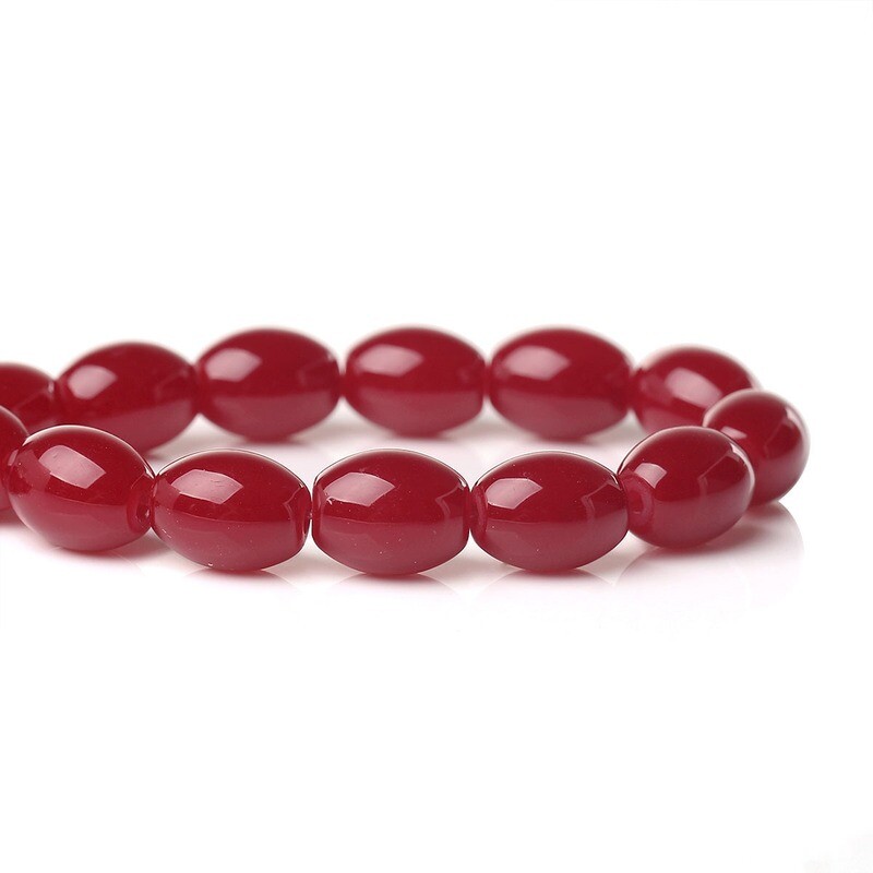 20 perles de verre  rouge groseille en forme d'olive 11 x 8 mm