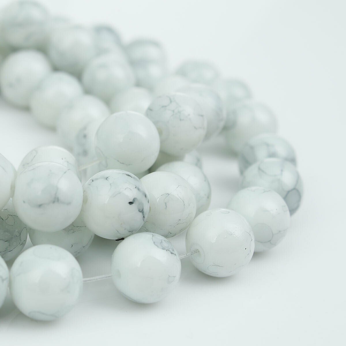 20 perles de verre  10 mm gris avec un effet marbré